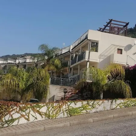Magnifico Con Vista Panoramica Sul Mare, Terrazza Sul Tetto E Ampio Balcone , Magnificent Full Equipped Seaview Flat With Privat Parking Solarium And Terrace *