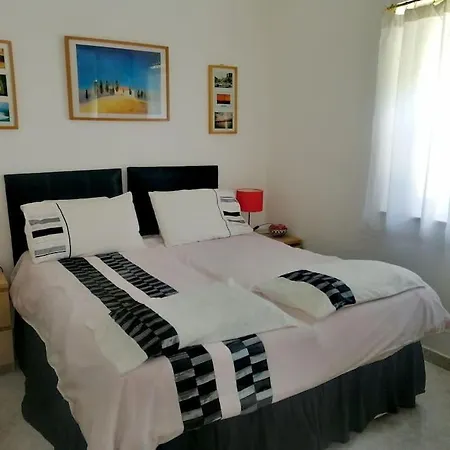 Magnifico Con Vista Panoramica Sul Mare, Terrazza Sul Tetto E Ampio Balcone , Magnificent Full Equipped Seaview Flat With Privat Parking Solarium And Terrace Pizzo (Calabria)