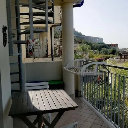 Magnifico Con Vista Panoramica Sul Mare, Terrazza Sul Tetto E Ampio Balcone , Magnificent Full Equipped Seaview Flat With Privat Parking Solarium And Terrace *