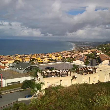 아파트 Magnifico Con Vista Panoramica Sul Mare, Terrazza Sul Tetto E Ampio Balcone , Magnificent Full Equipped Seaview Flat With Privat Parking Solarium And Terrace *