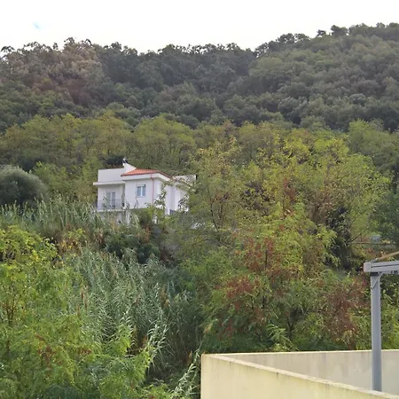 Magnifico Con Vista Panoramica Sul Mare, Terrazza Sul Tetto E Ampio Balcone , Magnificent Full Equipped Seaview Flat With Privat Parking Solarium And Terrace Appartement Pizzo (Calabria)