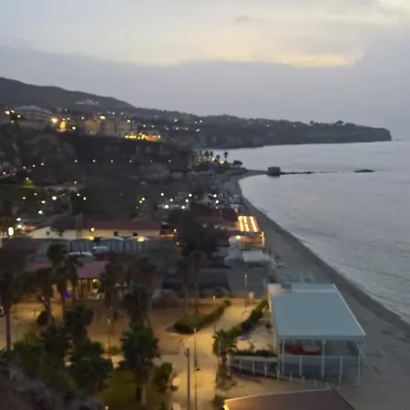 Appartement Magnifico Con Vista Panoramica Sul Mare, Terrazza Sul Tetto E Ampio Balcone , Magnificent Full Equipped Seaview Flat With Privat Parking Solarium And Terrace