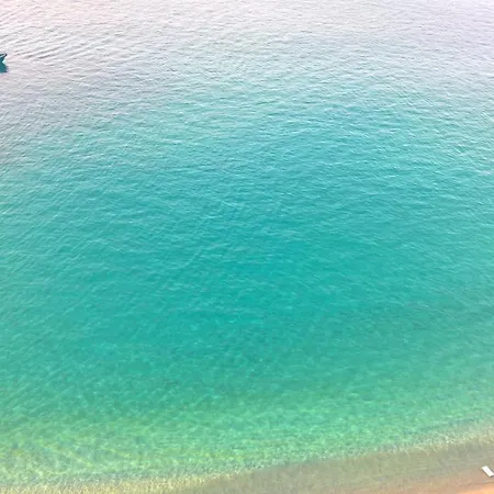 Magnifico Con Vista Panoramica Sul Mare, Terrazza Sul Tetto E Ampio Balcone , Magnificent Full Equipped Seaview Flat With Privat Parking Solarium And Terrace Appartement